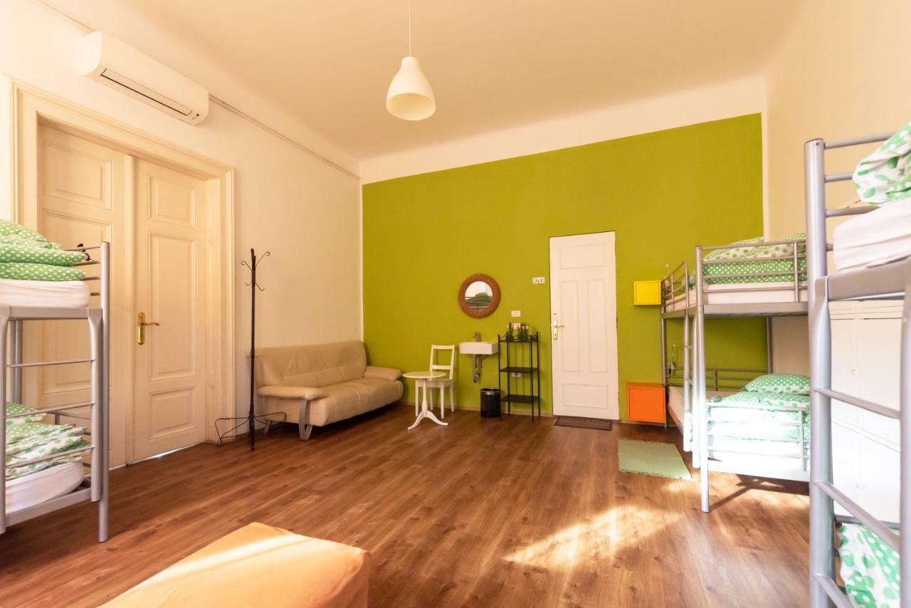 Fluxus Hostel Λιουμπλιάνα Εξωτερικό φωτογραφία